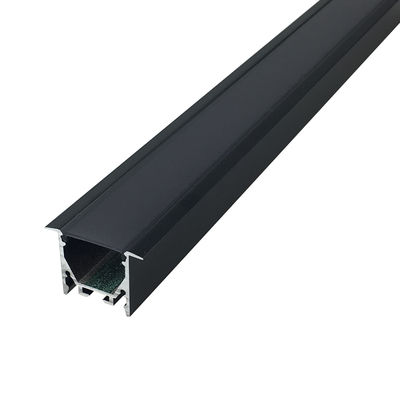 Ingebedde in een nis gezette geleide profielenoem voor het hangende kabinet van de muurvloer